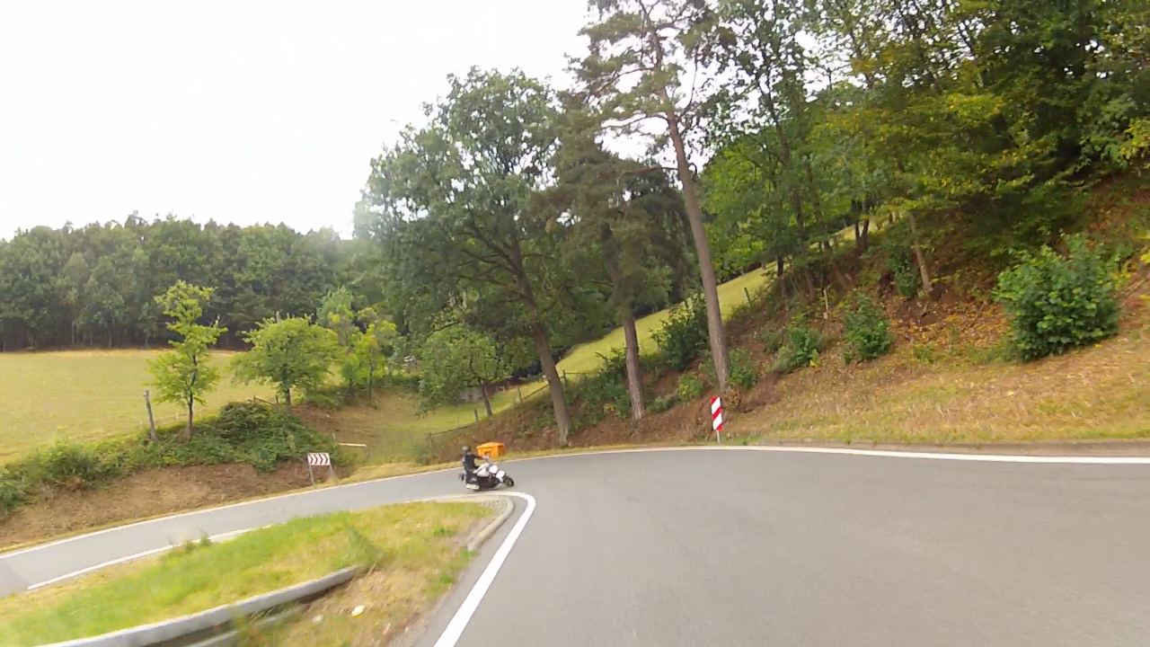 Bild  2 wird geladen, bitte warten...