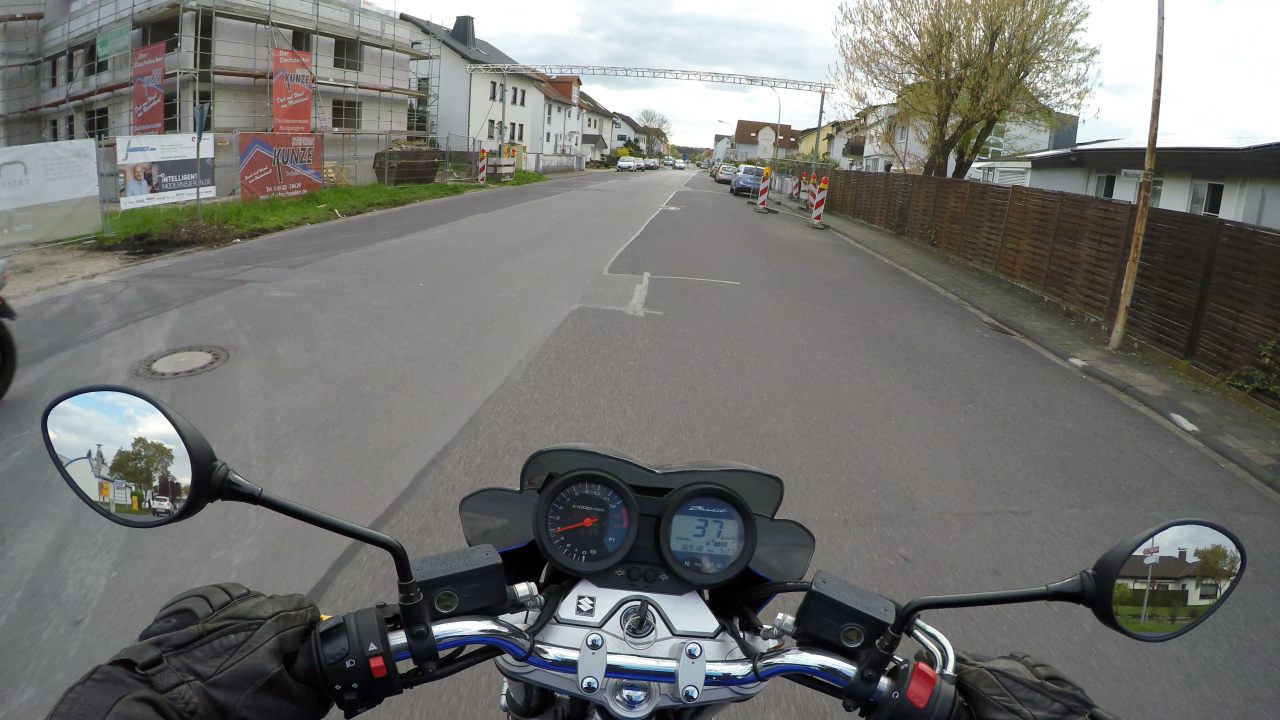 Bild  04 wird geladen, bitte warten...