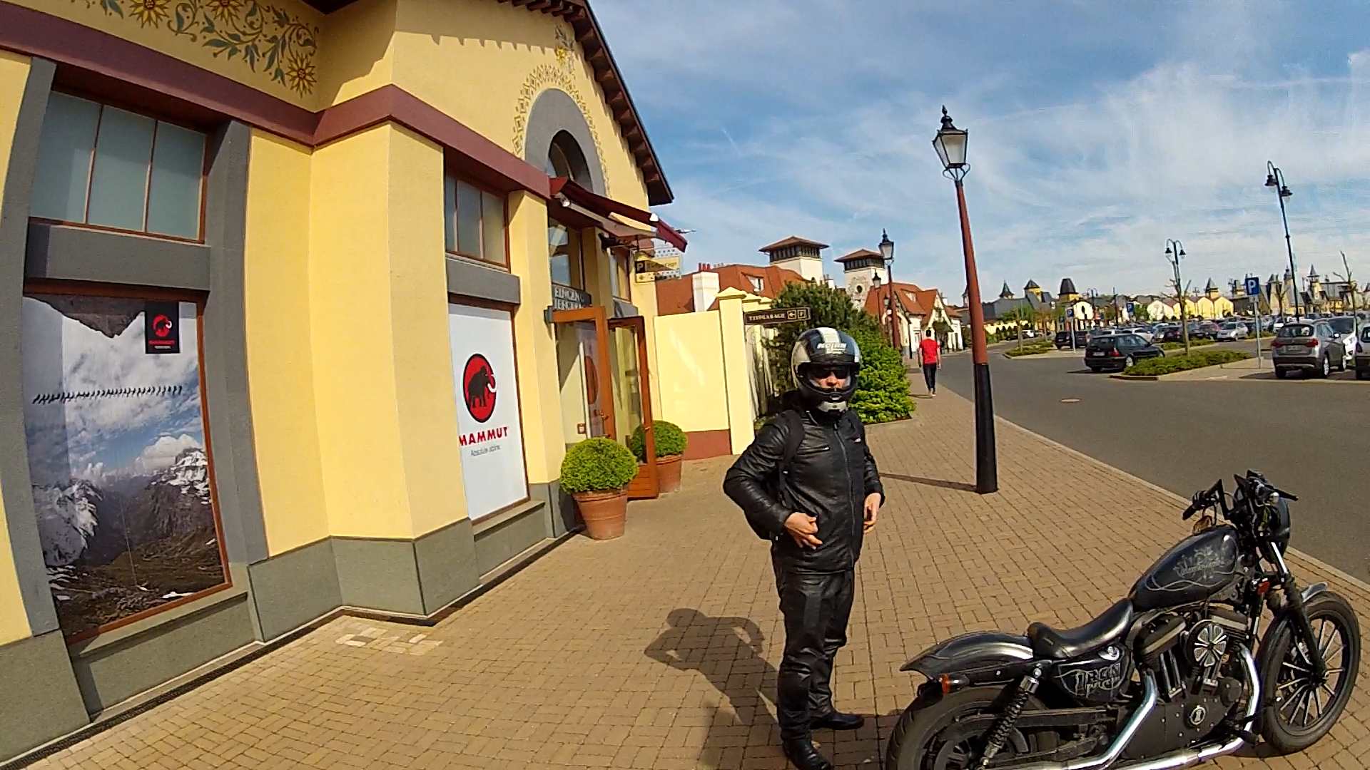 Bild  02 wird geladen, bitte warten...