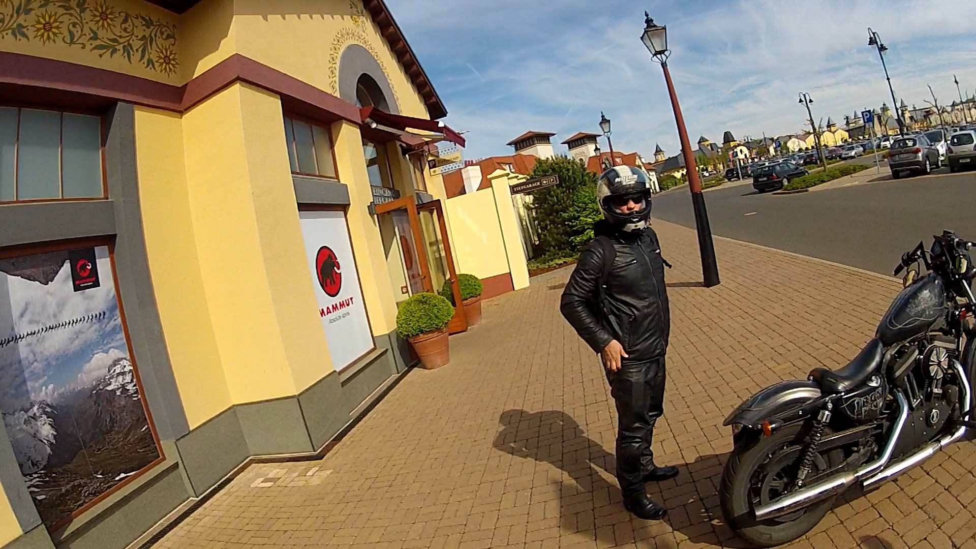 Bild  03 wird geladen, bitte warten...