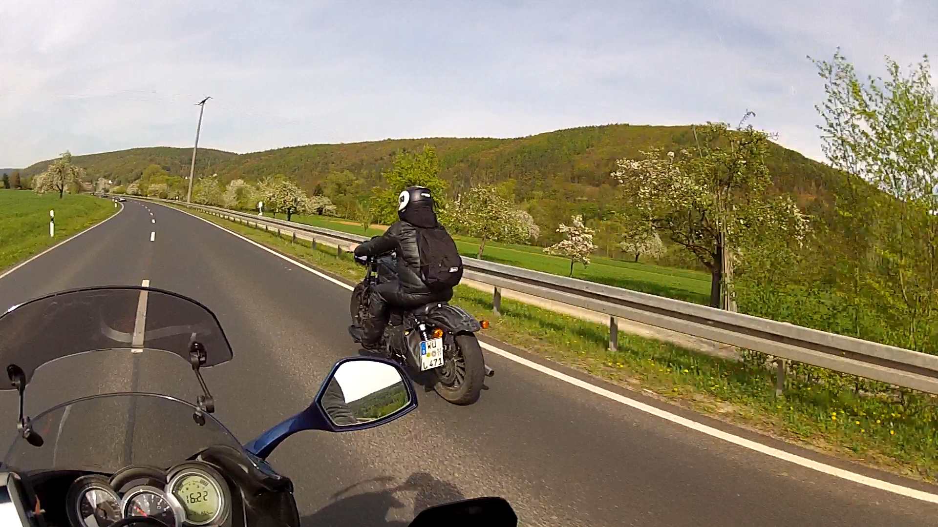 Bild  30 wird geladen, bitte warten...