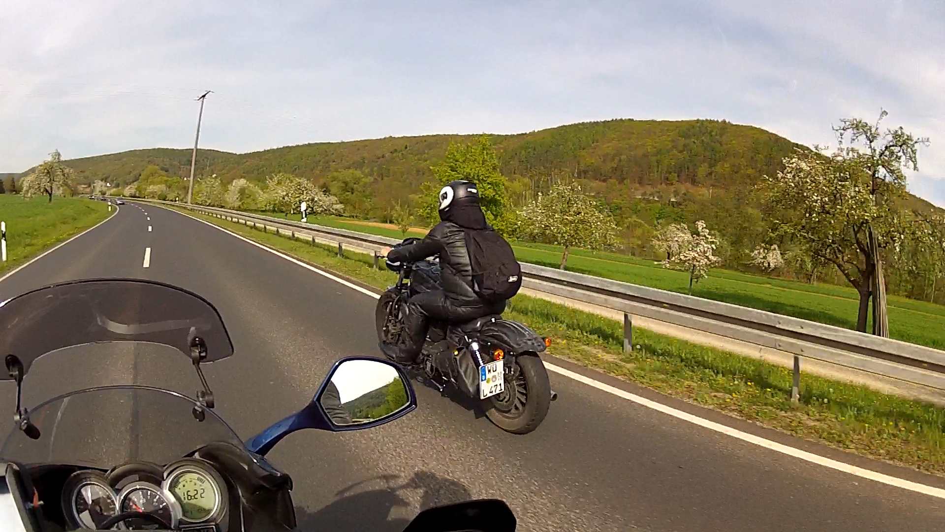 Bild  31 wird geladen, bitte warten...